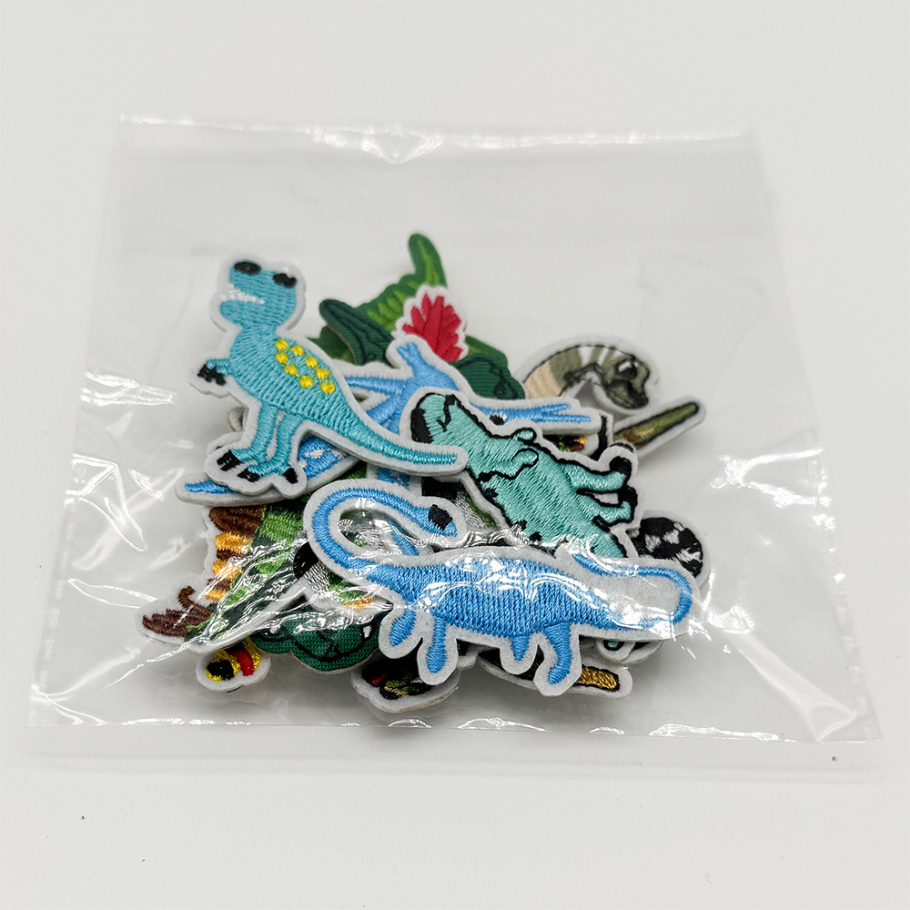 恐竜ワッペン 15_13個入り/セット