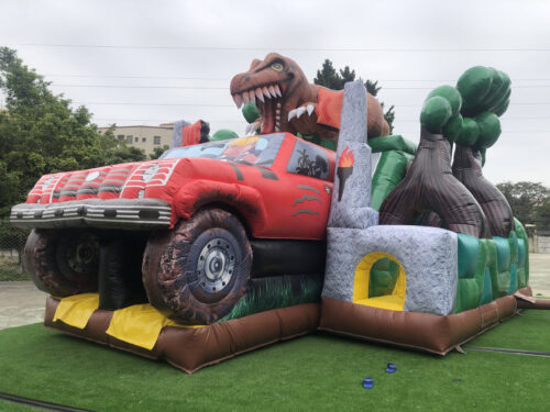 ふわふわ遊具を使ったイベントを「せかいの恐竜・ワンダーランド」が商業施設で開催するという企画